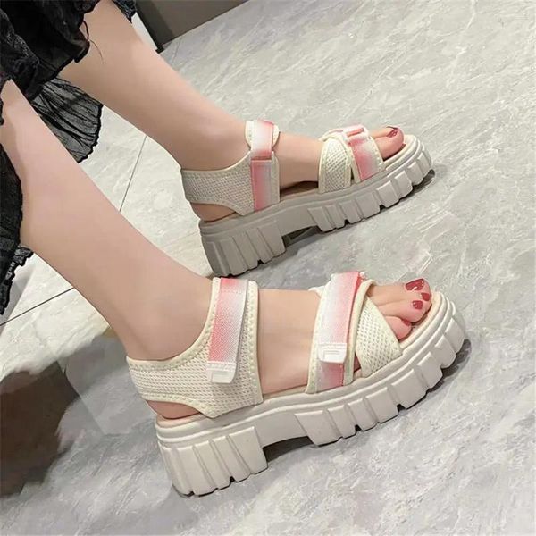 Sandalen Anti Slip Leichte Sommer Outdoor Frauen Hausschuhe Schuhe Frau Turnschuhe Sport Übung Nette Resort