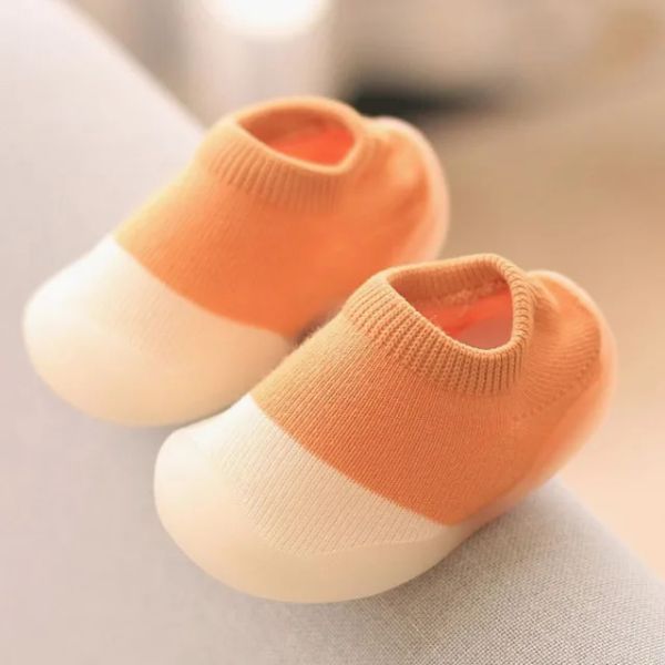 Baby-Socken-Schuhe für Kleinkinder, farblich passend, niedliche Kinder-Jungen-Schuhe, Puppe, weiche Sohle, Kinder-Boden-Sneaker, BeBe Kleinkind-Mädchen-Erstlaufschuhe