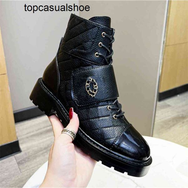 Chanelity Designer Shoes Boots 2023 new first layer cowhide high top shoes tied round head thick sole casual fashion shoes tide Martin boots European station F6