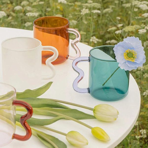 Weingläser Bunte Ohrgriff Glasbecher Handgemachte einfache Welle Kaffeetasse für Wasserbecher Geschenk Trinkgeschirr Milchtee