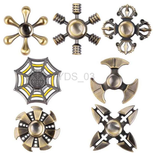 Giocattoli da dito Giroscopio di decompressione Rame Mano Fidget Spinner Ottone Metallo per bambini Bambini Sollievo dallo stress Ragazzi Regalo di Natale yq240227