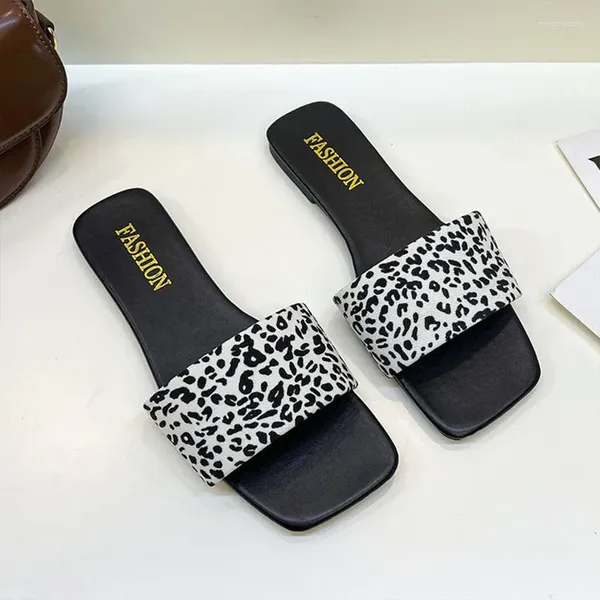 Chinelos de verão feminino sandales simples cinta de uma linha slides mulheres moda leopardo impressão fora lazer plana
