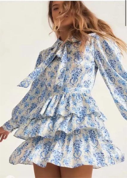 Sıradan Elbiseler 2024 Sonbahar Şerit Yay Yok Pufu Uzun Kollu Çiçek Baskı Çok Katmanlı fırfırlar Kadın Tatlı Mini Kek Elbise