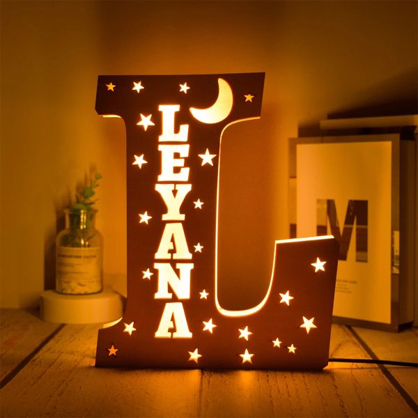 Ketten, individueller Name, Wanddekoration, LED-Nachtlicht, personalisierbar, 26 Buchstaben, hohl mit Sternen, Holzlampe für Familien, Paare, Kinderzimmer