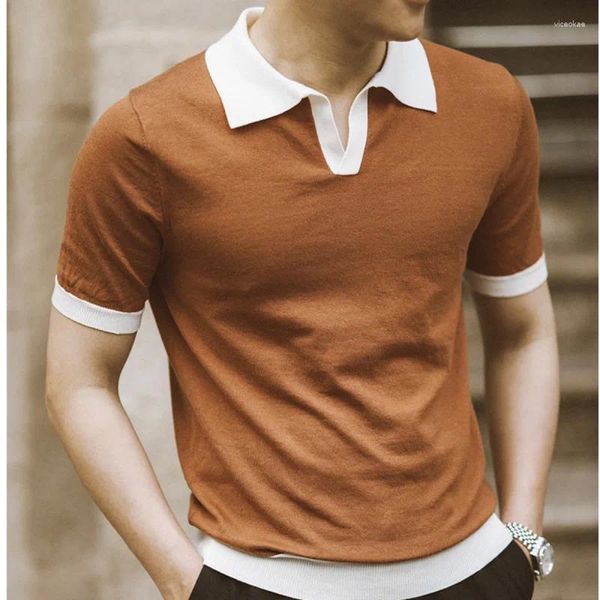 Polos masculinos verão contraste cor costura de manga curta camiseta britânico fino lapela malha listrado casual com decote em v camisa polo