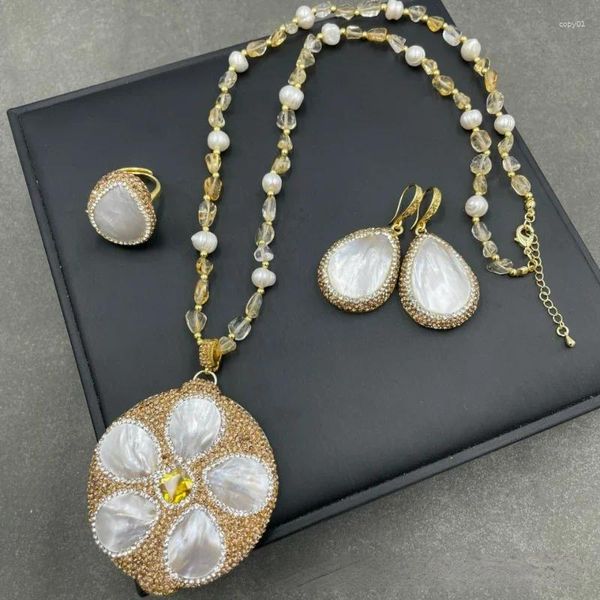 Collana Orecchini Set Perle d'acqua dolce naturali Zircone Squisito strass fatto a mano puro di alta qualità Tre pezzi Matrimonio da donna alla moda