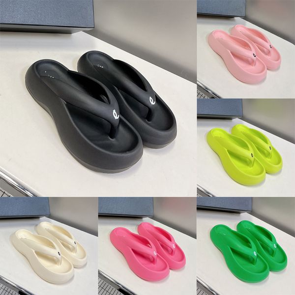 2024 Verão Designer Mulheres Slides Flip Flops Chinelos Plataforma Sapatos Pão EVA Borracha Fundo Grosso Anti Slip Conforto Famoso Beach Slide Sliders Sandálias