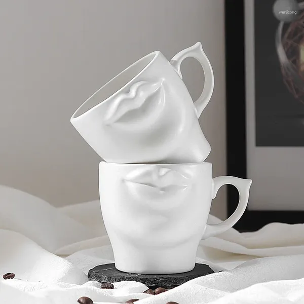 Tazze Creativo Divertente Bocca 3D Tazza da caffè in ceramica opaca Tazza in porcellana bianca nera per latte Tè Al latte Articoli da cucina Coppia carina Regalo