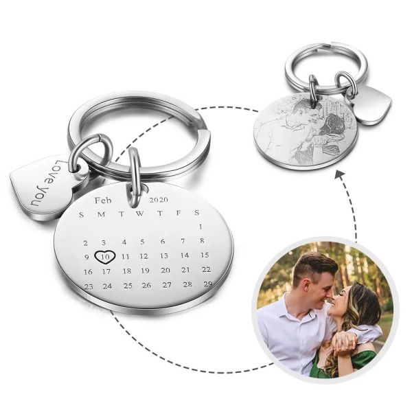 Kettenfoto Schlüsselbund Edelstahl mit Kalender und gravierter Kreis Charmegeschenke für sie personalisiert