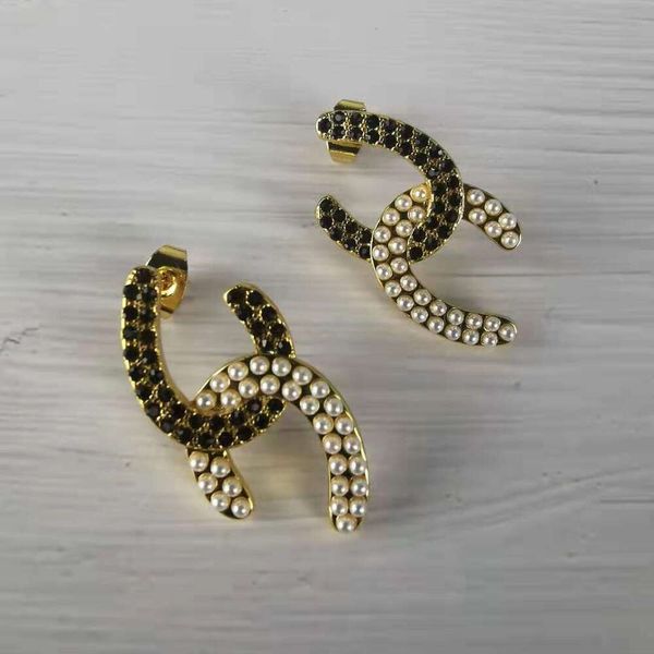 Designer Celline Sailin Family Black C Flash Diamond Pearl Cross Ohrringe Neue Ohrringe im französischen Stil Einfache coole Ohrringe für Frauen