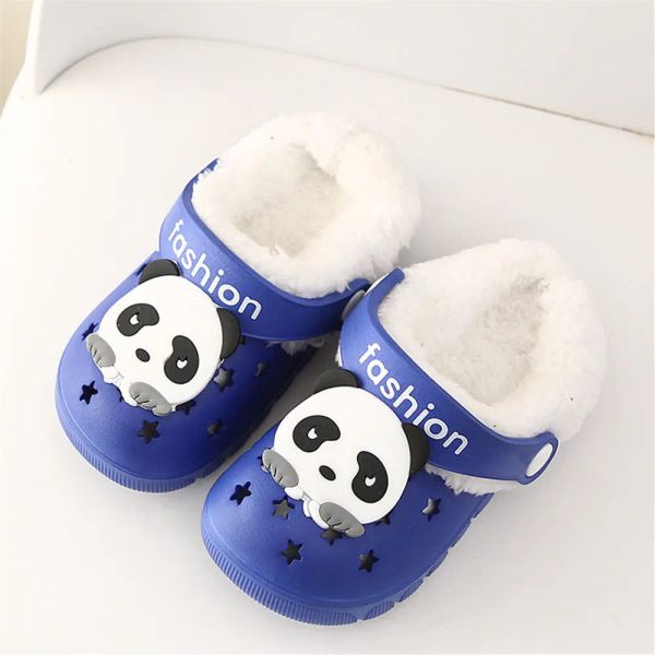 Кроссовки для детей 06 лет, сабо, зимние сандалии для маленьких мальчиков и девочек, теплые пляжные тапочки с изображением панды из картона, детская садовая обувь H17