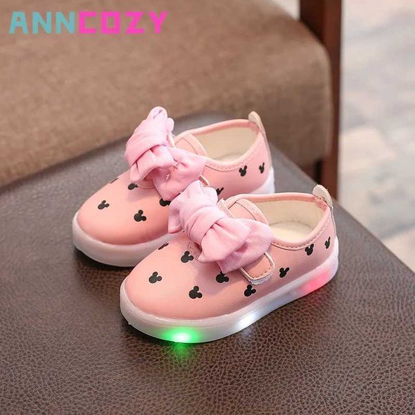 Atlético ao ar livre bebê crianças sapatos 2023 primavera edição coreana novo estilo versátil luz luminosa crianças menina sapatos de couro fundo macio shoesl2401