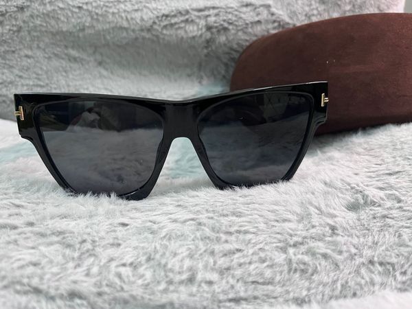 Óculos de sol de luxo unissex da série T do designer de moda TF094240