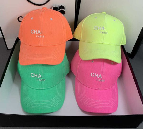 2024Ball Caps Designer Casquette Candy Fluorescent Cotton Baseball Coppia Fashion Letter Street Shooting Cap