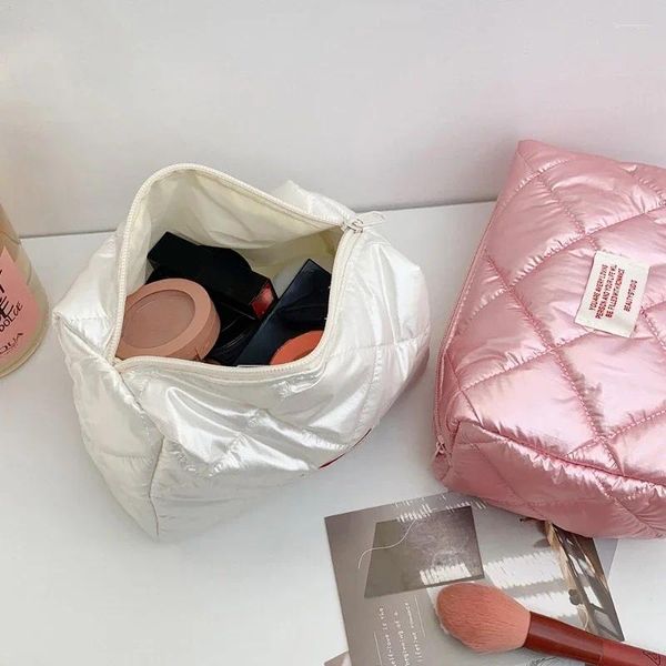 Borse per cosmetici Kit per trucco di grande capacità Articoli da toeletta da viaggio portatili Custodia per organizer per la cura della pelle Pochette lucida con rombo alla moda