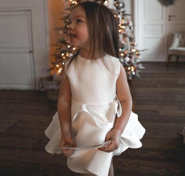Girl039s Kleider Einfaches Juwel Mini-Blumenmädchenkleid Weiß Elfenbein Satin Kinder Partykleid Aline Rüschen Kurzer Abschlussball für ToddersGir9902623