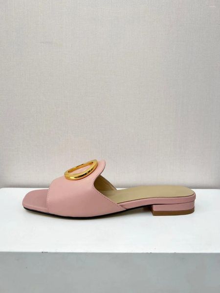 Сандалии 2024, модная женская пляжная обувь для путешествий, домашние тапочки