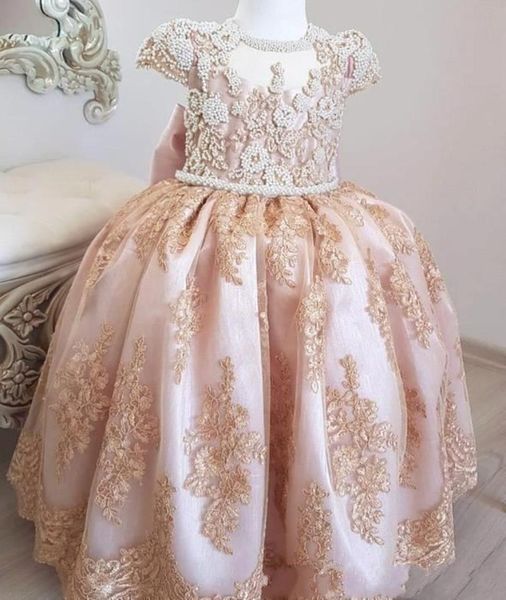 Blush Rosa Princesa Pérolas Rendas 2019 Vestidos Da Menina de Flor Mangas Curtas Menina Vestidos de Convidados Do Casamento Do Vintage Pageant Party Gow6000154