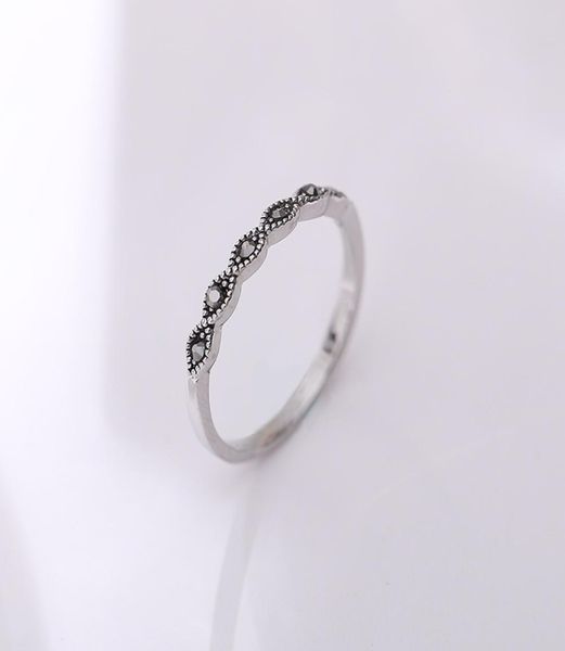 Großhandel 925 Silber Einfacher Diamant Damen Retro-Ring Ring Passender kubischer Jubiläumsschmuck für Frauen Weihnachtsgeschenk2820023