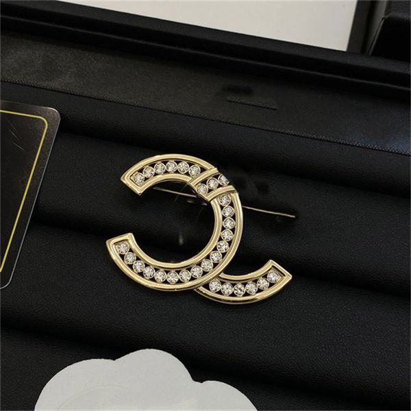 20 estilo designer broche marca c-letra pinos broches feminino luxo elegante festa de casamento jewerlry acessórios cclies presentes