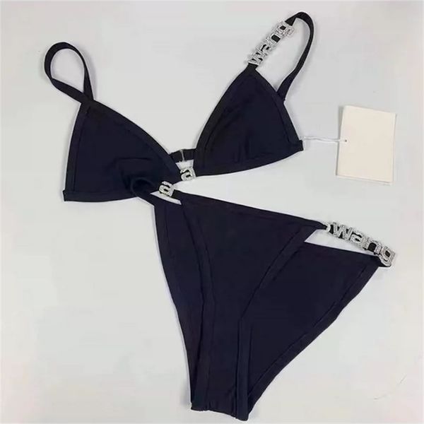 Biquíni Designer feminino Ministro Sexy Minimalista Minimalista Praia Praia clássica Conjunto clássico de duas peças e lingerie preta da moda com adesivos de letra