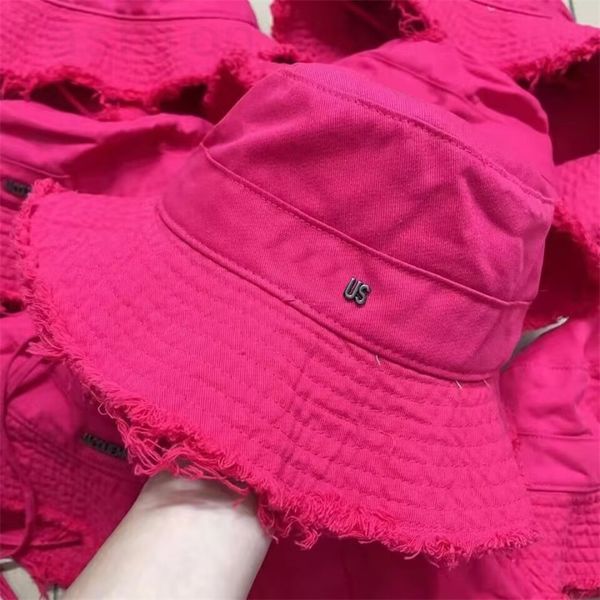 Cappelli di lusso berretti da donna amanti dei regali di Natale casquette shopping di strada all'aperto fodera in cotone retrò nappe di dimensioni regolabili cappello a secchiello con tesa PJ027 C4