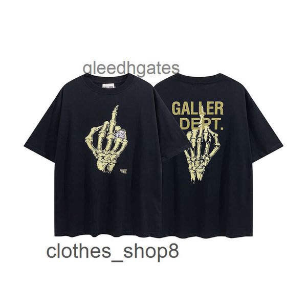 Tasarımcı Gömlekler Erkek Tişörtleri Hoodies 2024 Yaz Yeni Gallerry Deptt Bronzed Mektup İskelet El Kemik Yüzüğü Basılı Erkek ve Kadın Kısa Kollu T-Shirt M7AZ 1Q4C