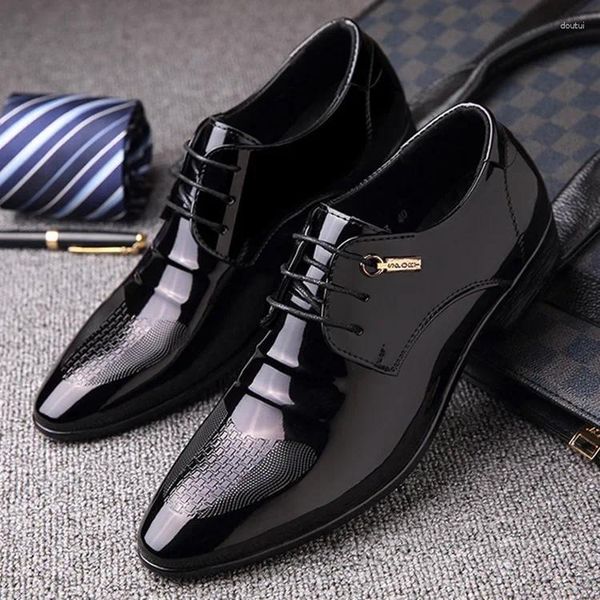 Scarpe eleganti Moda per uomo Uomo italiano Formale Pelle Maschile Mocassini casual Calzature per scarpe Taglie grandi Chaussure Homme