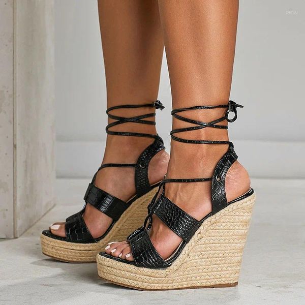 Sandalen Roman Damen Schwarz Kreuzriemen Schaffell Dicke Sohle Stroh Keilabsatz Hoch Böhmischer Stil