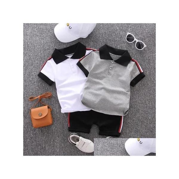 Set di abbigliamento New Fashion Baby Abiti estivi Ragazzi Stile preppy Set di due pezzi Bambini Casual Outdoorwear T-shirt in tinta unita per bambini Aggiungi Otvag