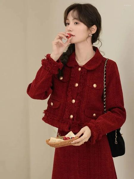 Vestidos de trabalho moda coreana atmosfera vermelha pequena jaqueta de vento perfumado inverno fino ajuste meia saia natal duas peças conjunto roupas femininas