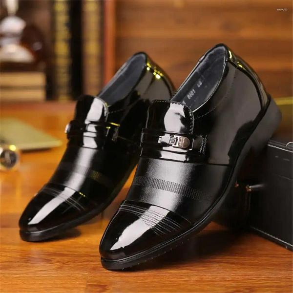 Sapatos de vestido Mokassin sem cinta vestidos de festa jogging homem esporte mens vestir tênis trnis beskets shoses cuidador