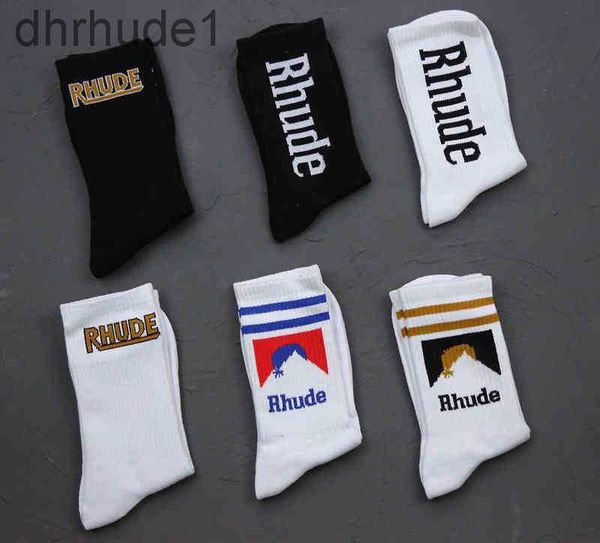 Calzini da uomo Rhude American High Street Trend Socks Super Popular Calzini a maglia per uomini e donne di alta qualità All Seasons Calzini medi Medium Comodo Caldo Fashion S 4J1C