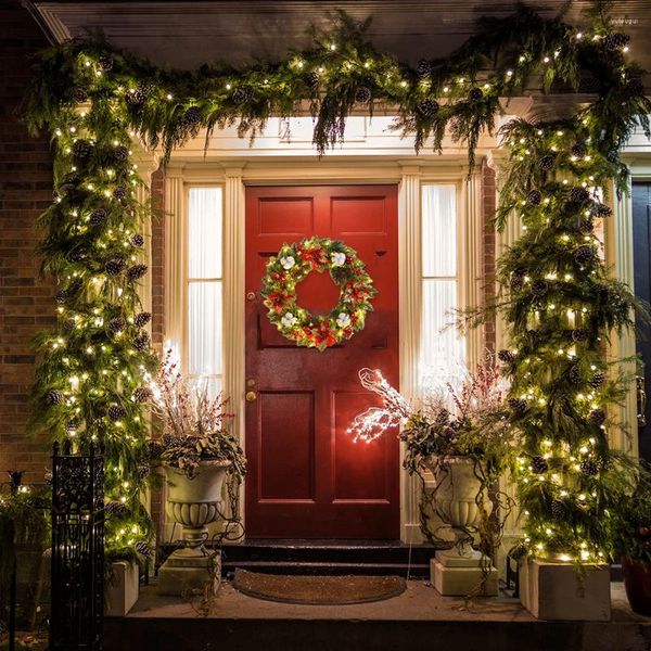 Fiori decorativi Ghirlande pendenti natalizie Decorazione ghirlanda artificiale da 40 cm con pigne di abete rosso Palla di bacche PVC illuminato per interni