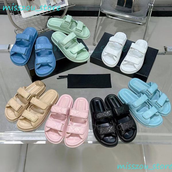 Dad Sandalen Slides Schuhe Damen Mule Slide Flache Schuhe 100 % Leder 2024 SS zum Reinschlüpfen ohne Rückenriemen Sommer gesteppte Leder-Designer-Sandalen Größe 35-42 Luxusschuhe