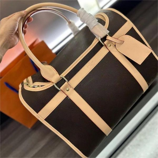 Borsa classica per trasportini per animali domestici Borsa di design Borsa da viaggio per seggiolino auto di marca di lusso Borse per trasportini per cani Borsa da trasporto per gatti traspirante Borsa per animali domestici per escursioni nel fine settimana Hardware e dettagli perfetti