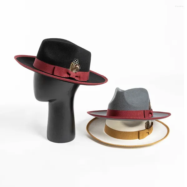 Berets 2309-HH2037G Ins Chic Inverno Lã Feltro Grã-Bretanha Clássico Pena Decoração Lazer Fedoras Cap Homens Mulheres Panamá Jazz Chapéu