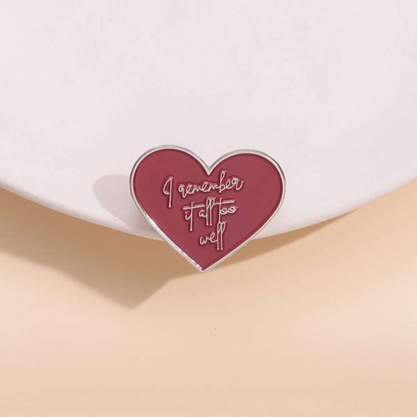 Emblema periferico dell'album musicale creativo personalizzato cantante Taylor stampo commemorativo spilla in lega a forma di amore