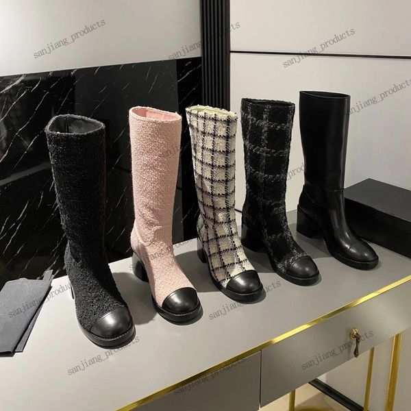 2024 stivale alto ricamo in pelle di vitello liscia C lettere Slip-On Knight Boots tacco grosso tweed scozzese Punta tonda stivali da equitazione alti fino al ginocchio stivali firmati di lusso con tacco da donna