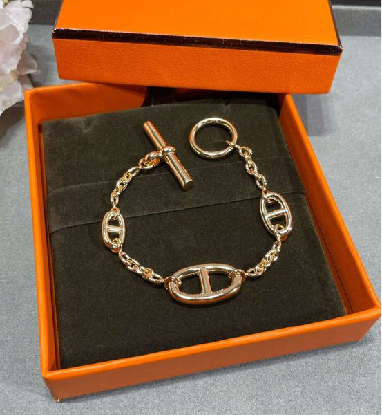 Bracciale con ciondolo di lusso in rame naso di maiale designer di marca braccialetto con catena a secchiello con ciondolo a cerchio rotondo vuoto per gioielli da donna nuovo regalo