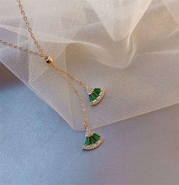 Collana con ciondolo ventaglio di smeraldi per donna, designer di lusso, pendenti da palestra verde, collane di moda vintage stile barocco retrò corte jewe2170943