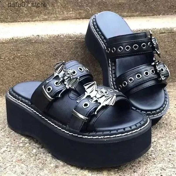 Chinelos Decoração de Metal Mulheres Designer Sandálias de Verão Fivelas Vampiro Cosplay Plataforma Preto Sapatos Góticos forH24229