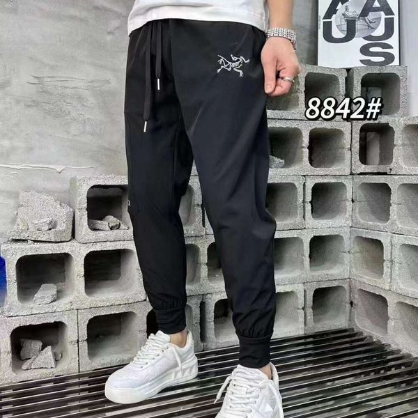 Arctyrex Designerhose Vogelhosen kleine Füße Casual Arcterx Sprint Hosen Antarktische Hosen, gekrupfte schlanke Passform trendy und vielseitige Herrenhosen Marke Sommer P 9A2