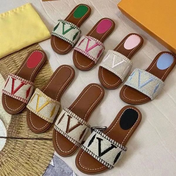 Lüks terlik kadın nakış slayt sandal kilit onu düz katır terlikleri moda yaz plaj tasarımcıları bayanlar için slaytlar düşük topuk sandalet düz kadın ayakkabı kutu