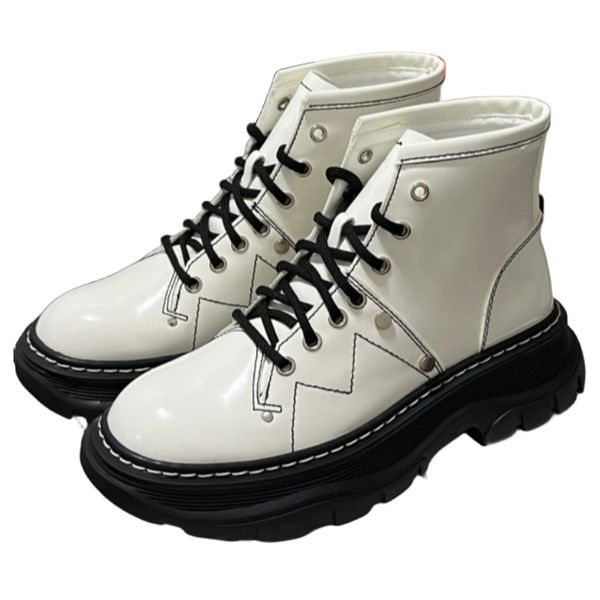 Novas botas de moda top designer martin botas ao ar livre couro genuíno rendas até sapatos sola grossa clássico motocicleta sapatos femininos quentes e antiderrapantes carta casual