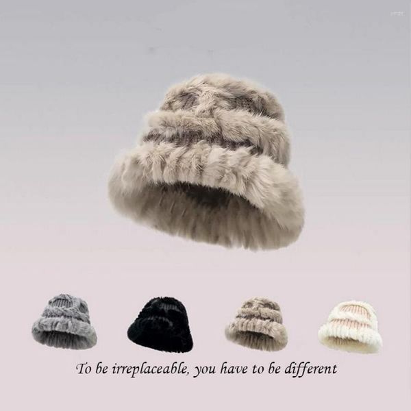 Berretti invernali femminili cappelli a secchiello in pelliccia di peluche berretti 56-58 cm lavoro a maglia taglio vivo design a tesa piccola 2023 moda calda YF0198