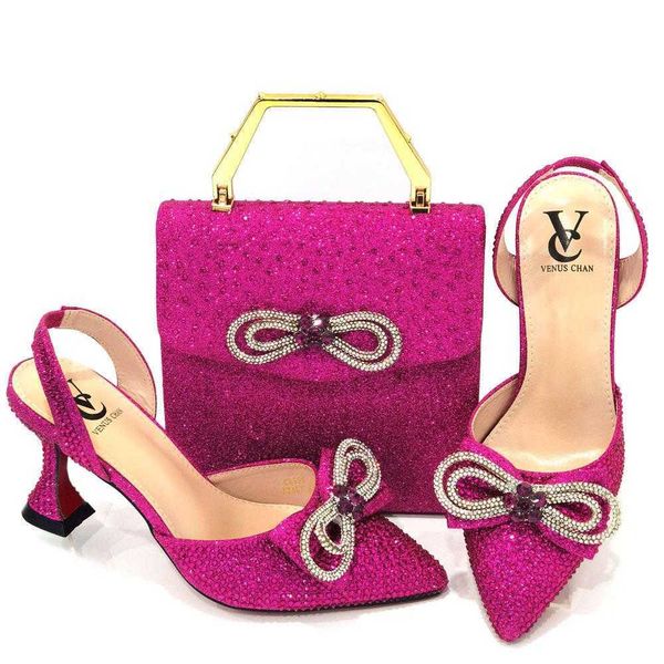 Ultimo design italiano Sandali con punta a punta e tacco alto da donna africana di design italiano Party Wedding Party Scarpe e borse color fucsia Set 230807