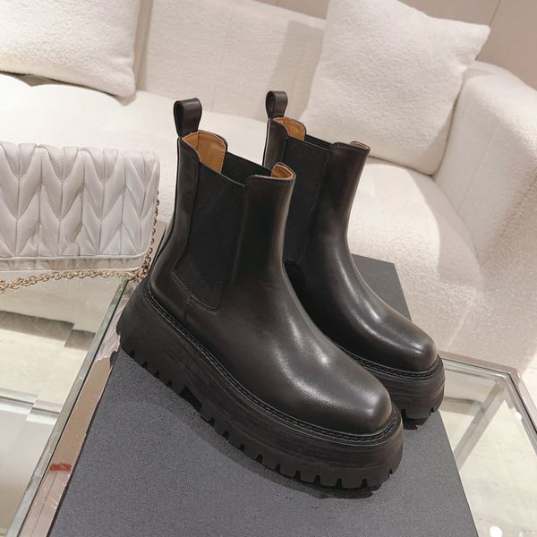 Botas escuras elásticas com sola grossa de grife botas pretas super versáteis com cadarço botas curtas sapatos preguiçosos, simples e elegantes fáceis de usar e tirar botas