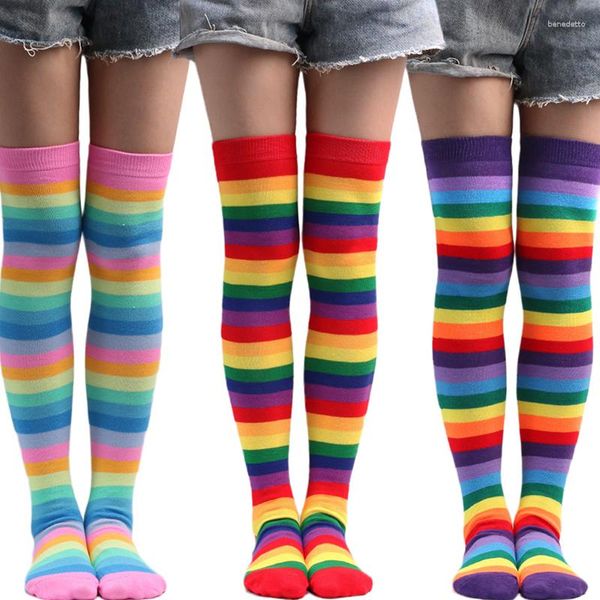 Kadın SOCKS 2023 Seksi Gökkuşağı Bacaklar Çoraplar Diz Uzun Cosplay Kostüm Üzerinde Renkli Çizgili Strenf