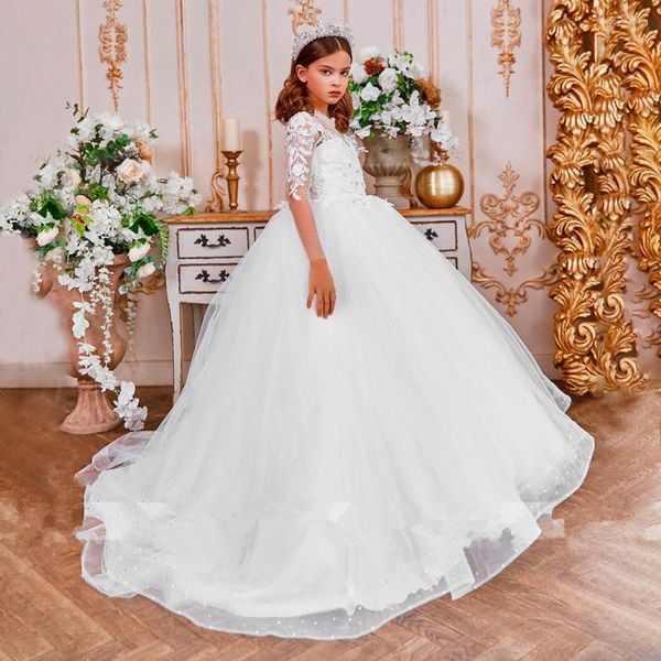 Девушка одевается причастие белые кружевные приспособления для пищи цветочный платье для свадебной принцессы красоты.